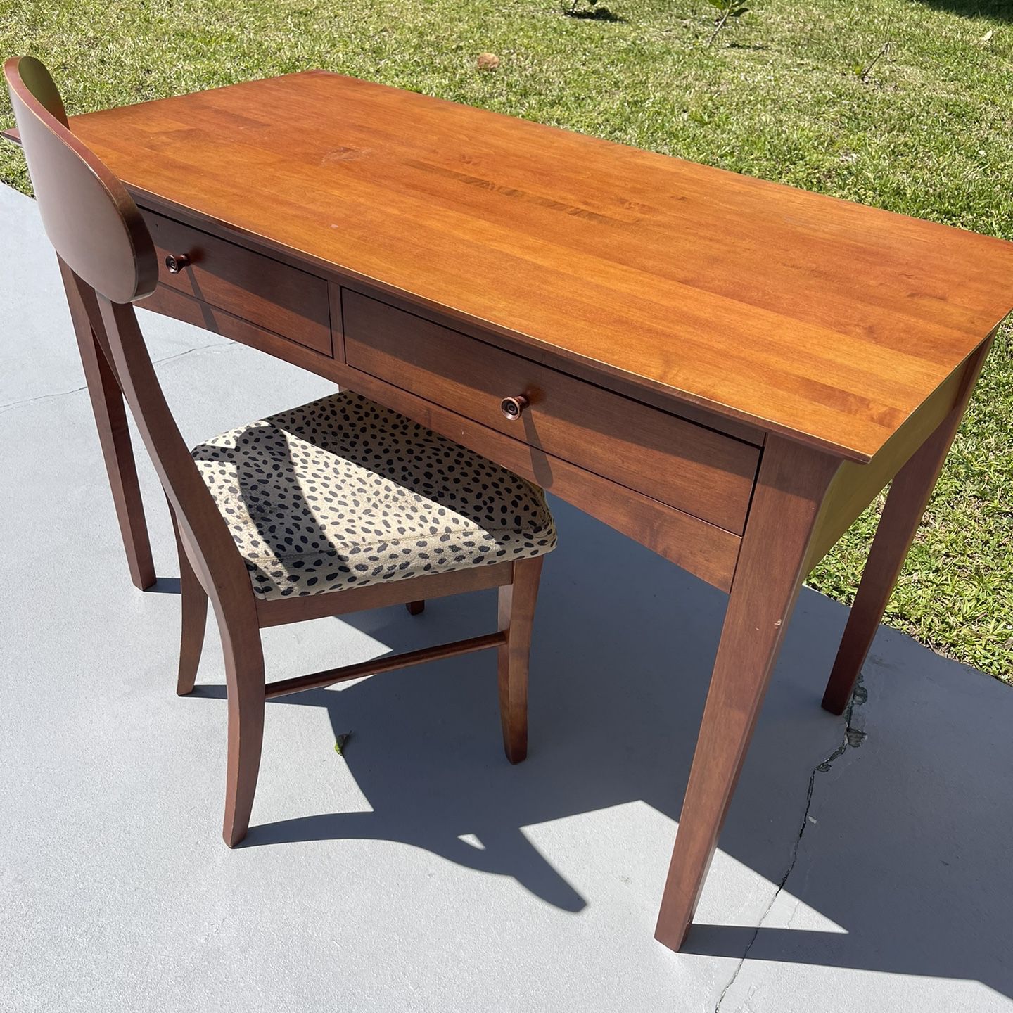 Baronet Wood Desk w/ Chair