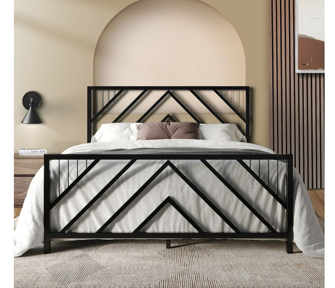New Modern Geometric Bed
