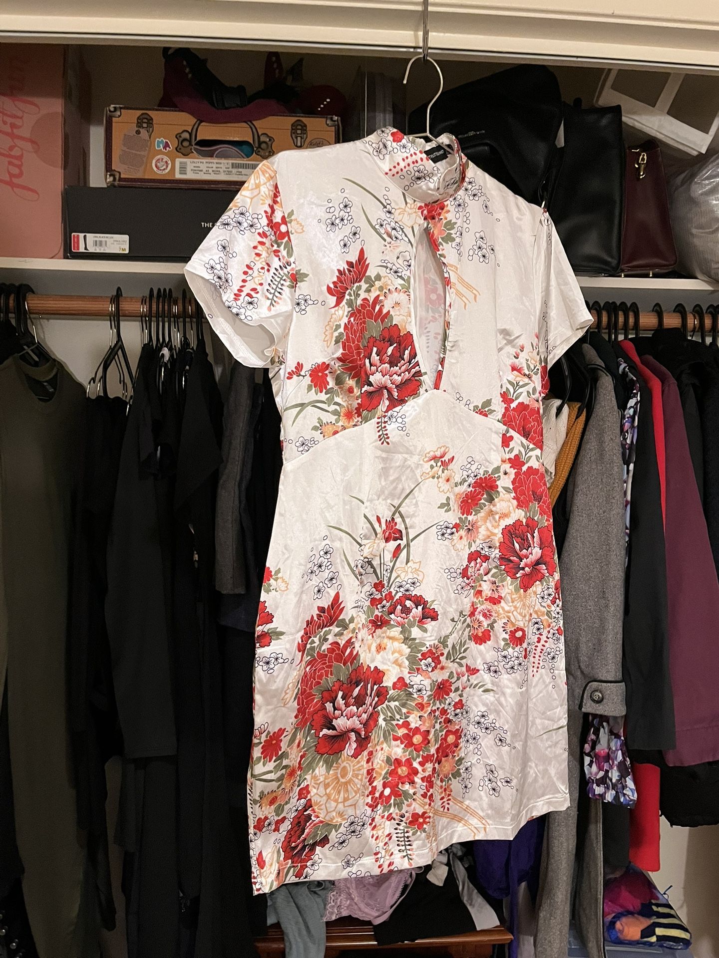 Pretty little Thing Cocktail Dress Floral size 10