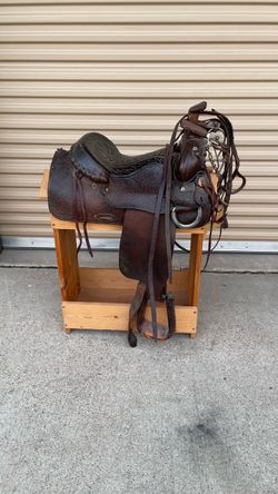 Leather Horse Saddle with Bridle