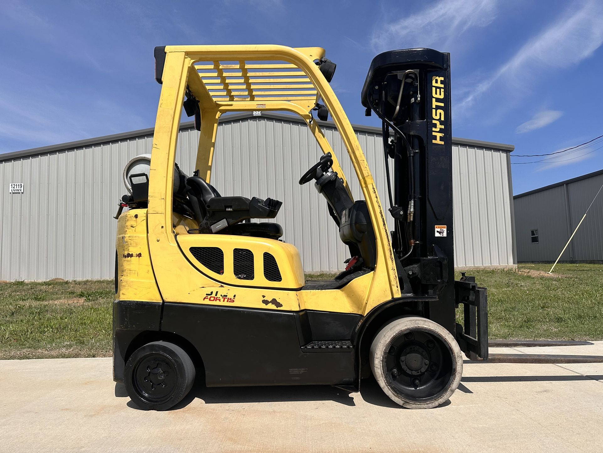 Hyster Forklift With Quad mast