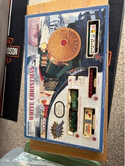 CHRISTMAS TRAIN SET