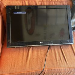 LG 32" LCD TV with HDMI