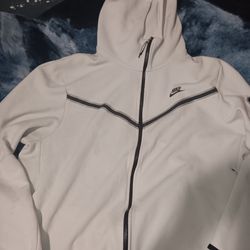 Nike tech light white  not free description ⬇️