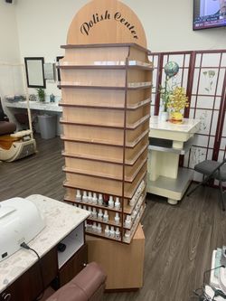 Nails polish rack center