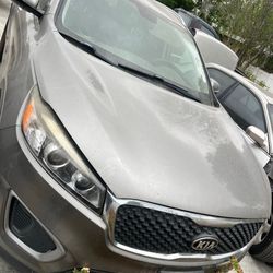 2018 Kia sorento ( Parting Out) 