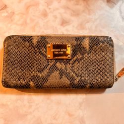 Michael Kors Wallet $25