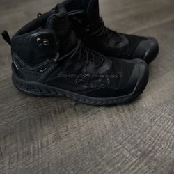 KEEN Men's Nxis Evo Mid Height Waterproof Fast Packing Hiking Boots