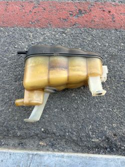07-13 GM Truck Reservoir