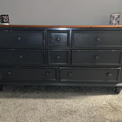Dresser With Night Stand And Mirror 