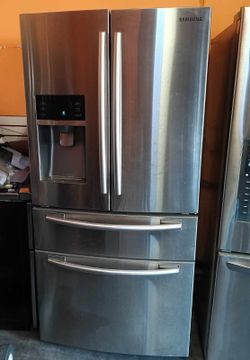 REFRIGERATOR 33WIDE - SAMSUNG 4 DOORS