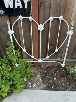 Heart Shape Bed Frame 