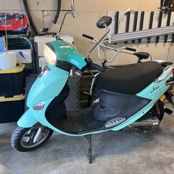 Buddy 22 Scooter 