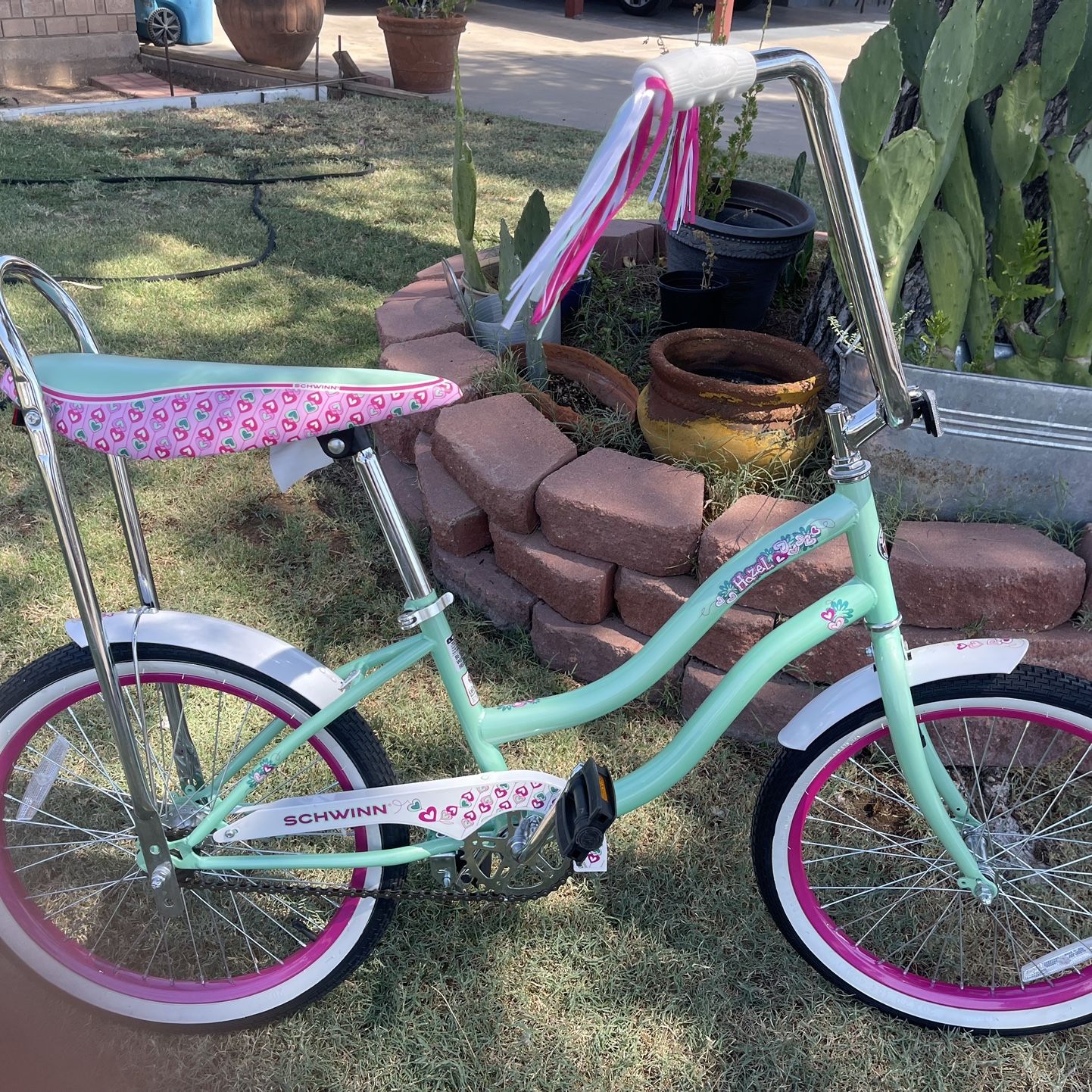 SCHWINN Hazel Banana Kids Bike for Sale in Phoenix AZ OfferUp