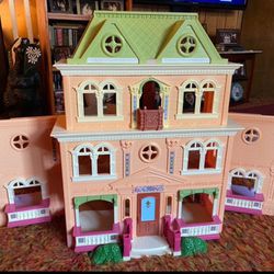 Fisher Price Loving Family Grande Doll House w Family and Accessories 