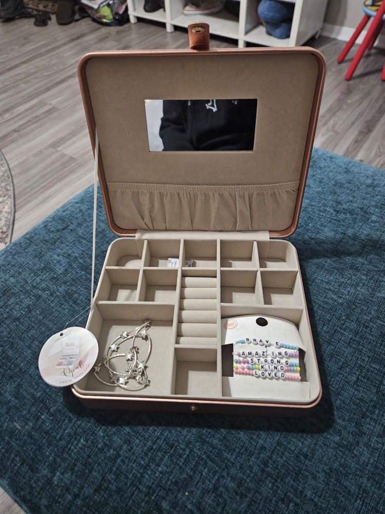 Hives And Honey Travel Jewlery Box