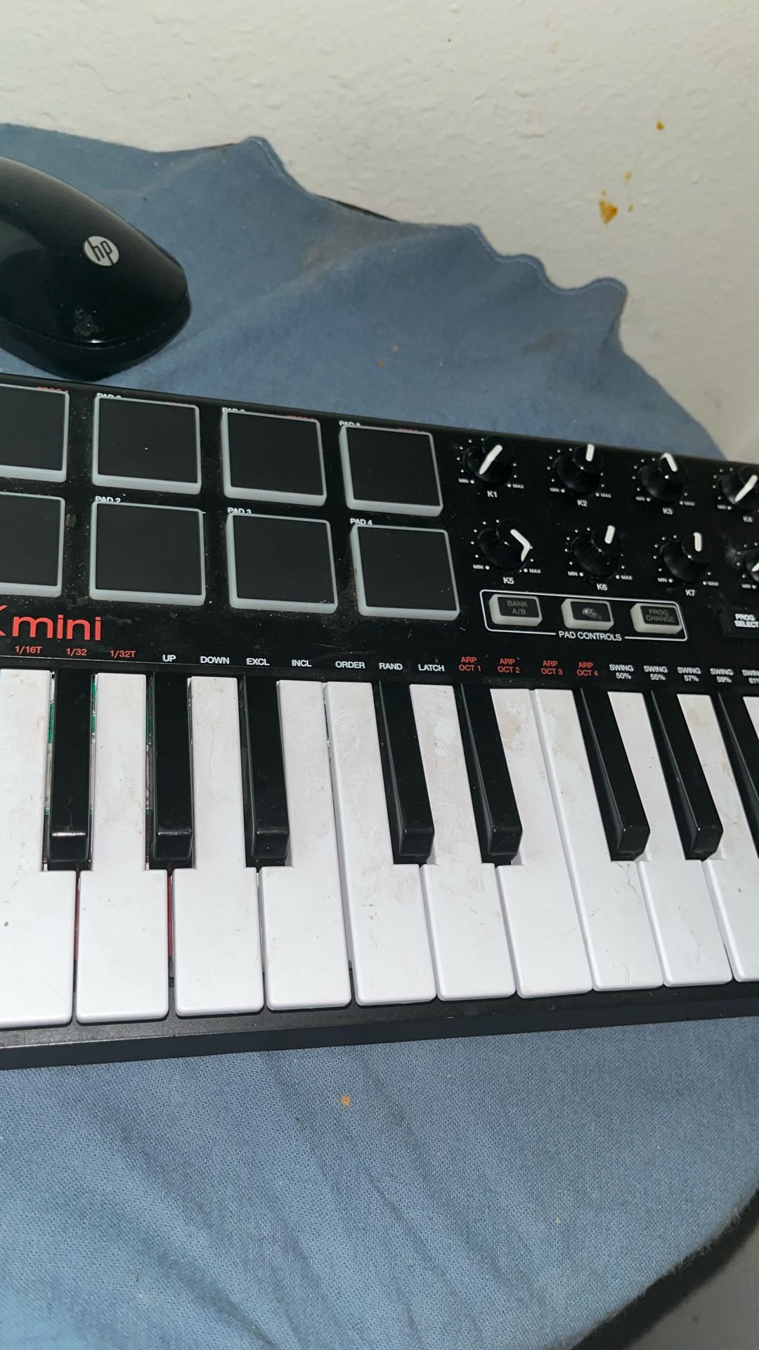 Akai mini keyboard