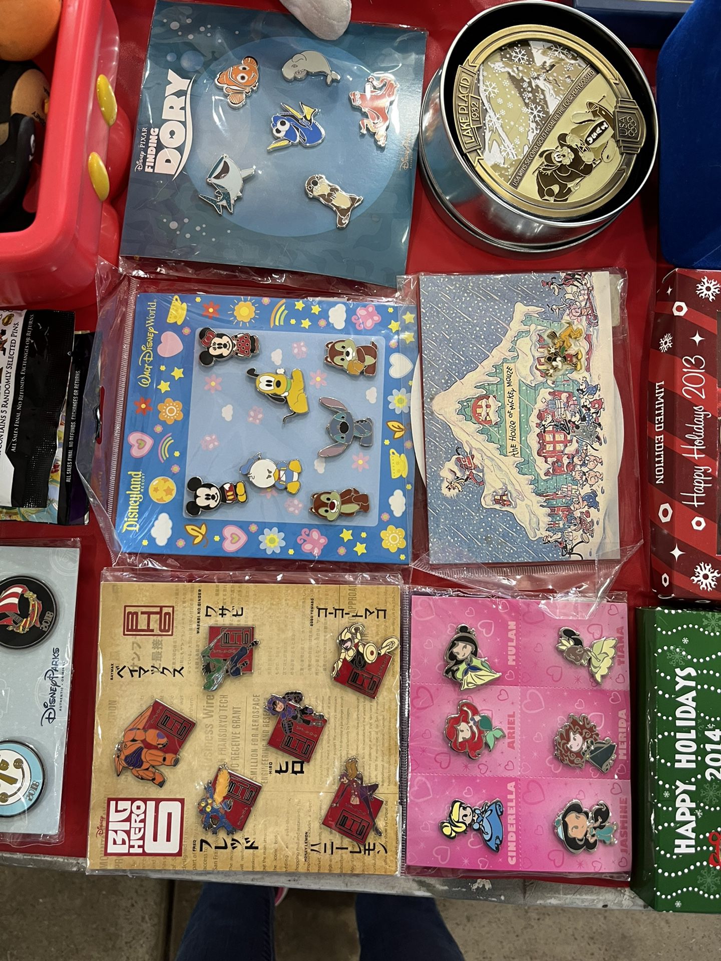 Disney Collector Pin Trading Starter Sets