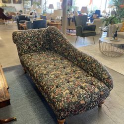 Cozy Chaise Lounge 