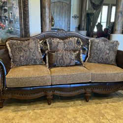 Beautiful Sofa And Love Seat With Pillows 