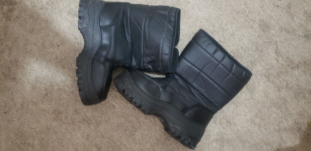 Boys Snow Boots Size 4