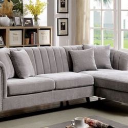 Brand New Grey Modern Style Sectional Sofa (Pillows Included)