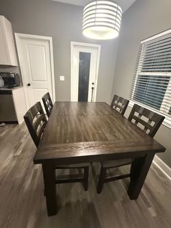 Dining Room Table Set and Lift Top Coffee Table
