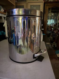 Small trash can