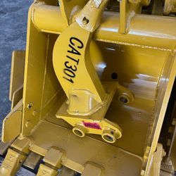 Caterpillar 301 single shank ripper 