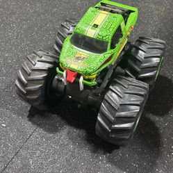 Snake Bite Monster Truck 