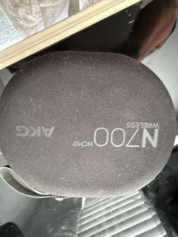 AKG N700