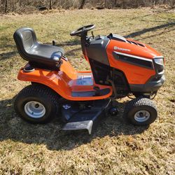 Husqvarna YTA18542 Riding Lawn Mower 42 inch Deck