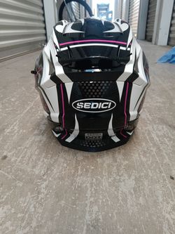 Women's motorcycle helmet