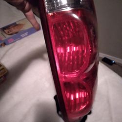 2004 Chevy Avalanche Taillight 