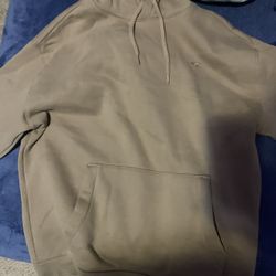 Hollister Men’s Hoodie Size M  Beige/cream/khaki 