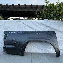 2016 2017 2018 2019 2020 2021 2022 2023 TOYOTA TACOMA RIGHT BED PANEL (SHORT) OEM USED 
