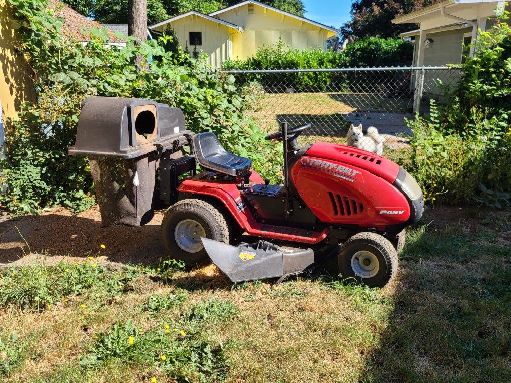 Try Bilt Riding Mower W/ Trailer