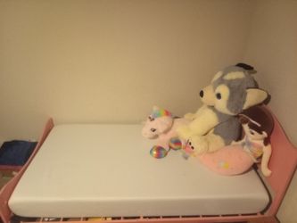 Girls pink bed. 6ft5inches long 3 ft 5 inches wide