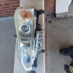 Left and Right Side Headlight Assembly 