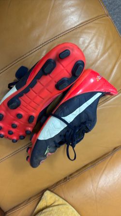 Soccer cleats Puma as new size 9