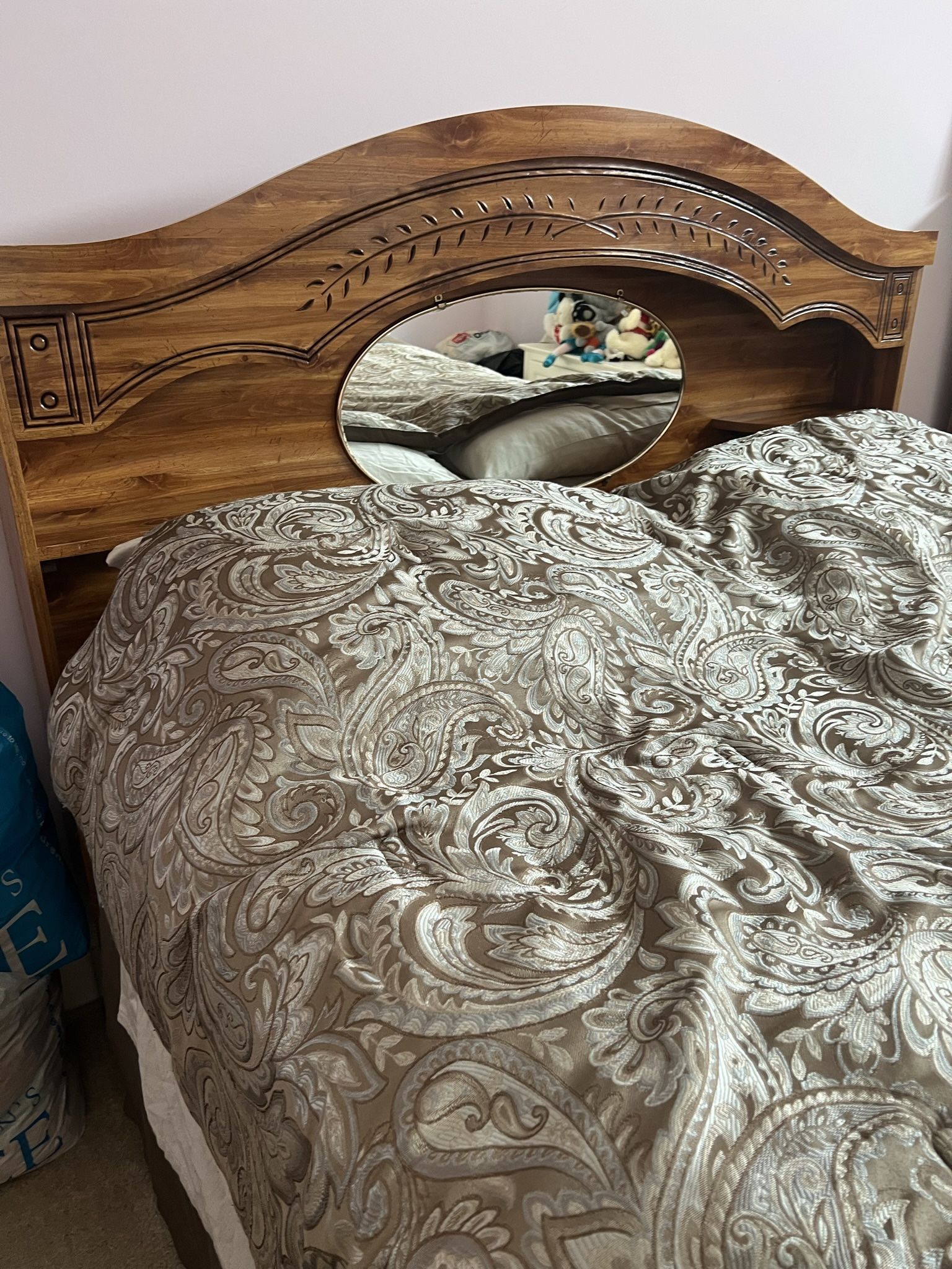 Wood 5 Bedroom Set - Well Maintained & Good Condition