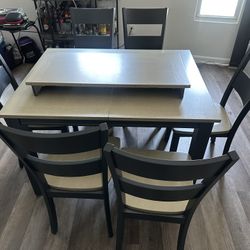 Table With 6 Chairs 