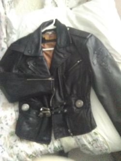 Woman's size small Harley Davidson leather jacket