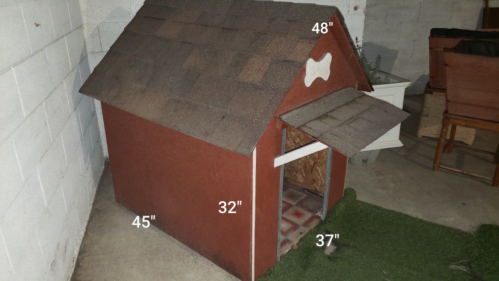Custom dog house
