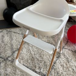 Munchkin Float - Foldable High Chair