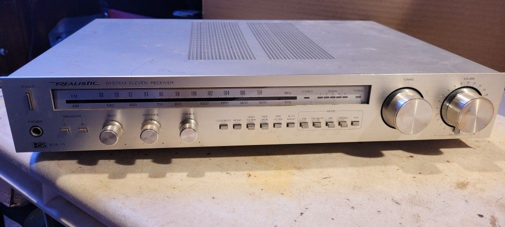 Vintage Realistic STA-11 System Eleven Receiver AM/FM Home Stereo Receiver