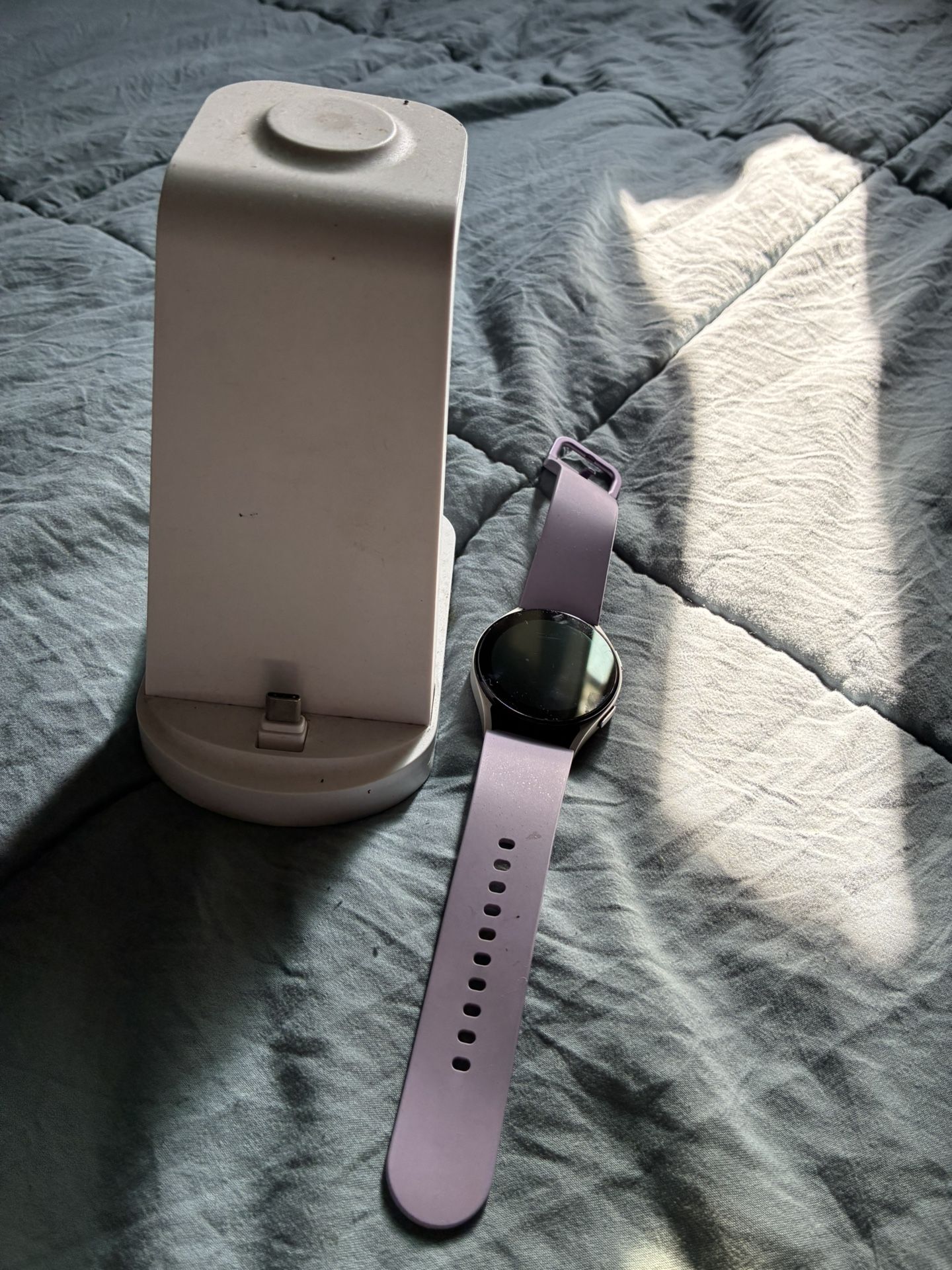 Galaxy I watch Hardly Used 100