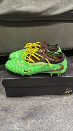 Travis Scott Cactus Jack × Nike Phantom 6