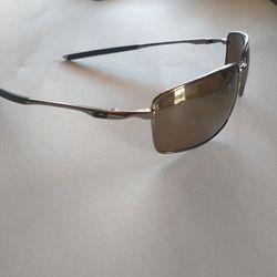 Original Oakley Sunglasses . Polarized 