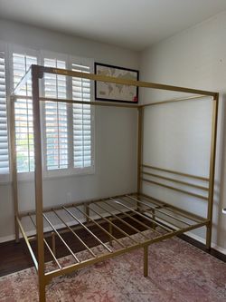 Full bronze canopy bed